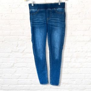 OLD Navy Rockstar Jeggings/ Skinny Jeans  in Medium Wash Size 4